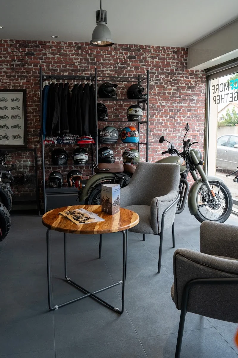 SALON MOTORS - CFMOTO ZONTES ROYAL ENFIELD QJMOTOR HERO BSA Salon-de-Provence