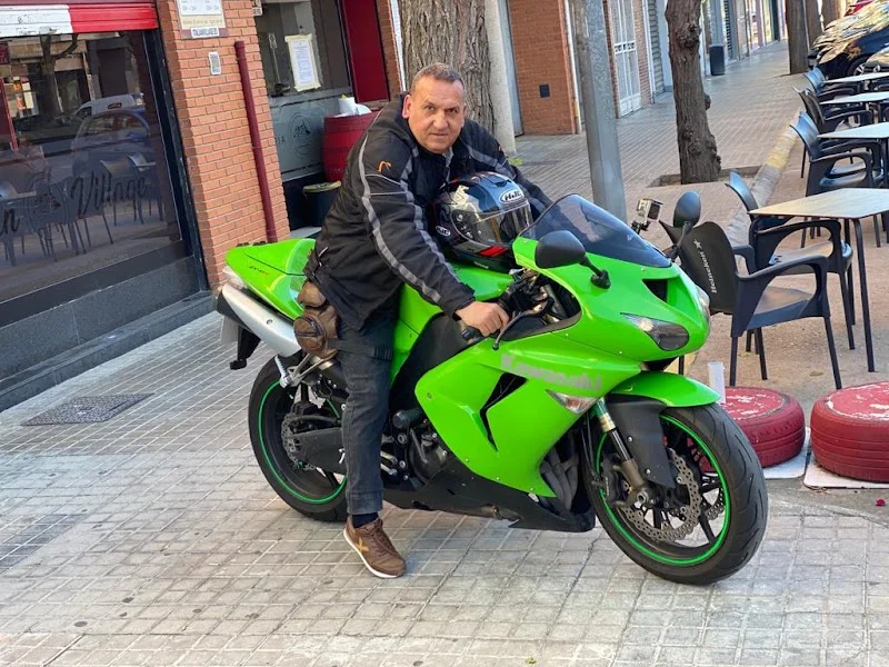Motos Iván