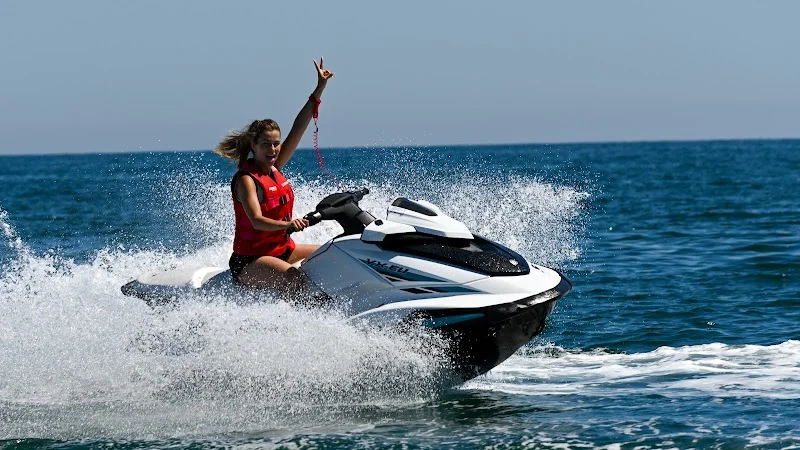 Alquiler motos de agua gandia